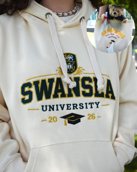 Graduation 2026 Hoodie - Tote - Bear